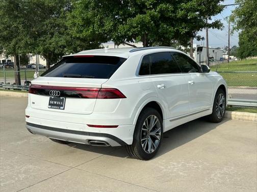 2025 Audi Q8 55 Premium Plus