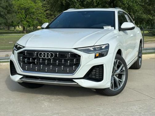 2025 Audi Q8 55 Premium Plus