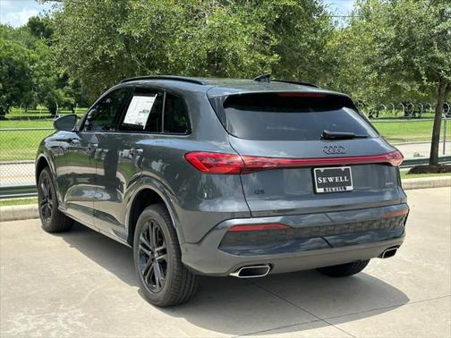 2025 Audi Q5 Premium Plus