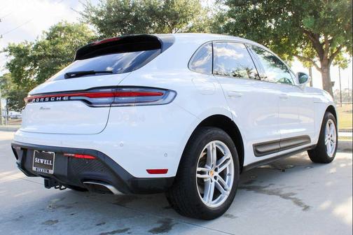 2024 Porsche Macan AWD
