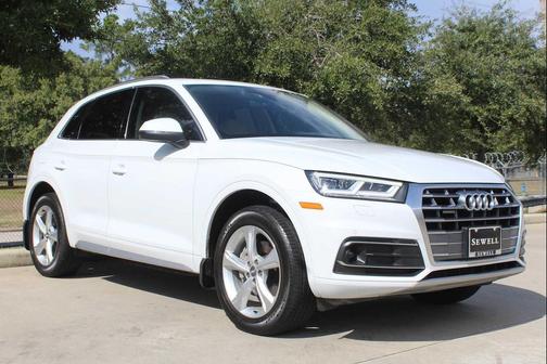 2020 Audi Q5 45 Premium Plus