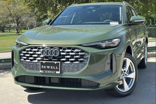 District Green Metallic 2026 Audi Q5 Premium Plus TFSI quattro S tronic