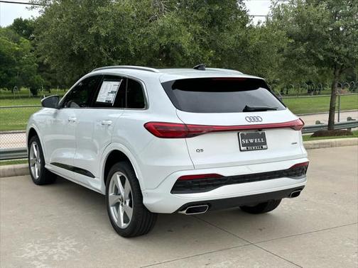 2025 Audi Q5 Premium Plus
