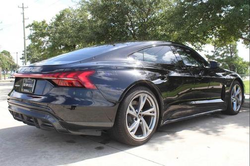 Mythos Black Metallic 2024 Audi e-tron GT Premium Plus quattro