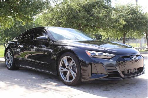 Mythos Black Metallic 2024 Audi e-tron GT Premium Plus quattro