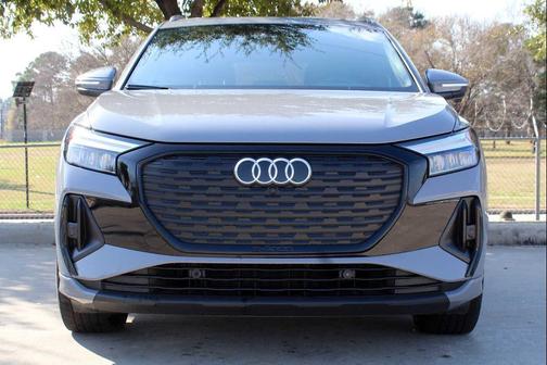 2024 Audi Q4 e-tron Premium 55 quattro