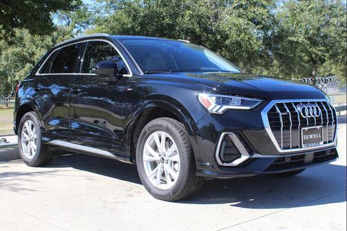 2025 Audi Q3 Premium 45 TFSI S line quattro Tiptronic