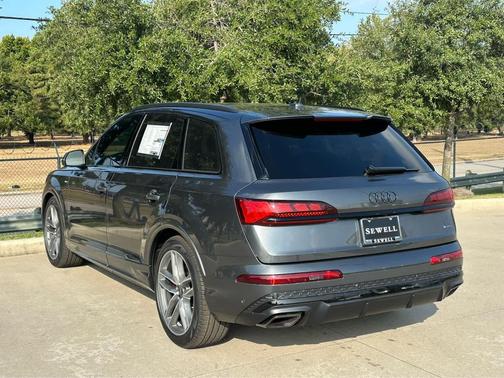 2026 Audi Q7 55 Prestige