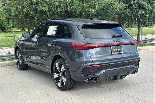 Tambora Gray Metallic 2026 Audi SQ5 3.0T Premium Plus