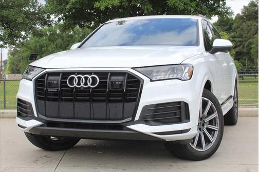 2024 Audi Q7 45 Premium Plus