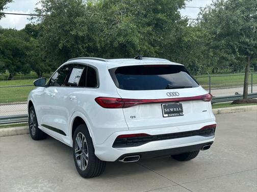 2025 Audi Q5 Premium