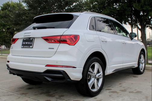 2022 Audi Q3 45 S line Premium Plus