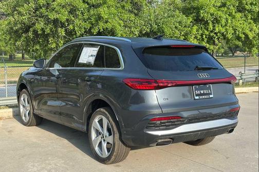 2026 Audi Q5 Premium Plus TFSI quattro S tronic