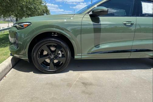 District Green Metallic 2026 Audi Q5 Premium Plus TFSI quattro S tronic