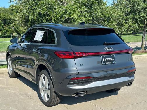 2025 Audi Q5 Premium Plus