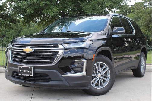 Mosaic Black Metallic 2023 Chevrolet Traverse LT Cloth