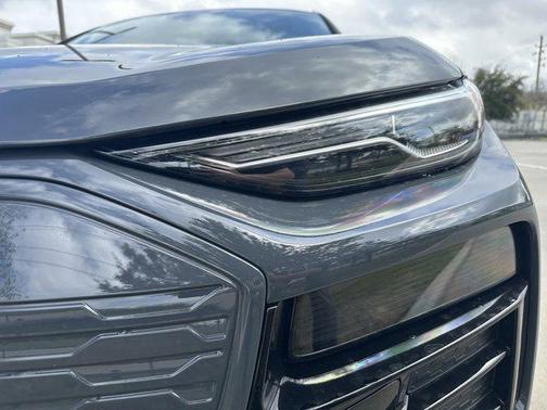 2025 Audi Q6 e-tron Premium quattro