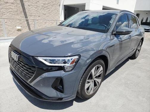 2024 Audi Q8 e-tron Premium