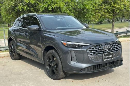 Tambora Gray Metallic 2026 Audi Q5 Premium TFSI quattro S tronic