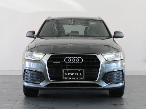 Photo 2 of 27 of 2018 Audi Q3 2.0T Premium