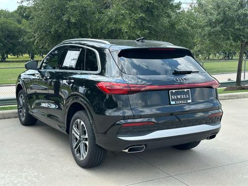 2025 Audi Q5 Premium Plus