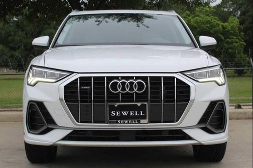 Glacier White Metallic 2023 Audi Q3 Premium 45 TFSI S line quattro Tiptronic