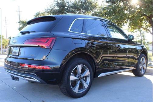 2024 Audi Q5 40 Premium Plus