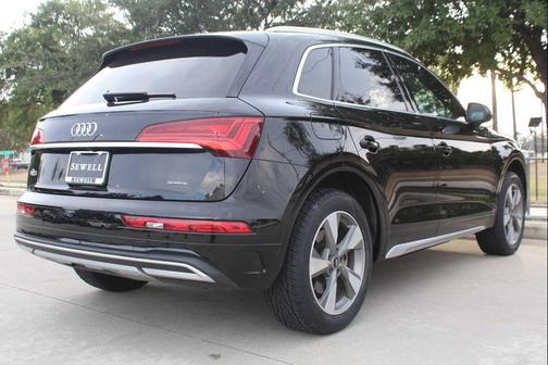 2024 Audi Q5 40 Premium Plus