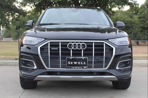 2024 Audi Q5 40 Premium Plus