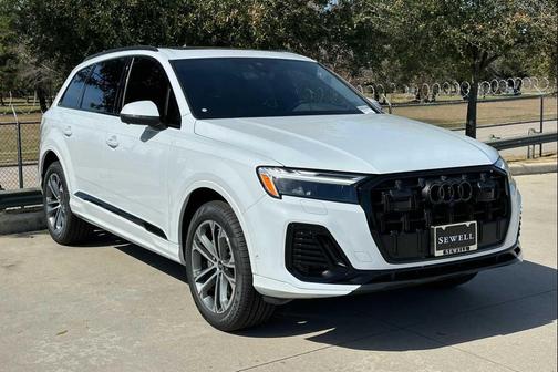 Glacier White Metallic 2026 Audi Q7 45 Premium