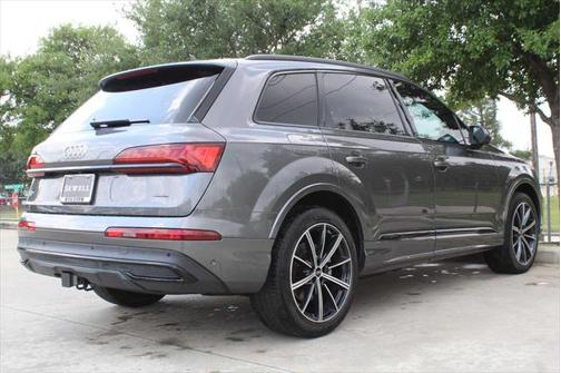 2024 Audi Q7 55 Premium Plus