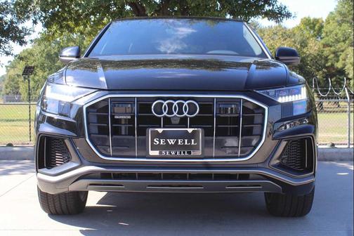2023 Audi Q8 55 Premium Plus