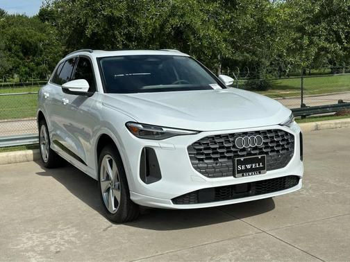 2025 Audi Q5 Premium Plus