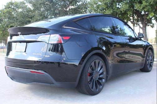 2024 Tesla Model Y Performance Dual Motor All-Wheel Drive