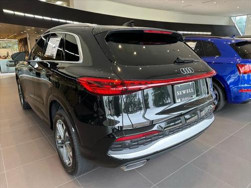 2025 Audi Q5 Premium