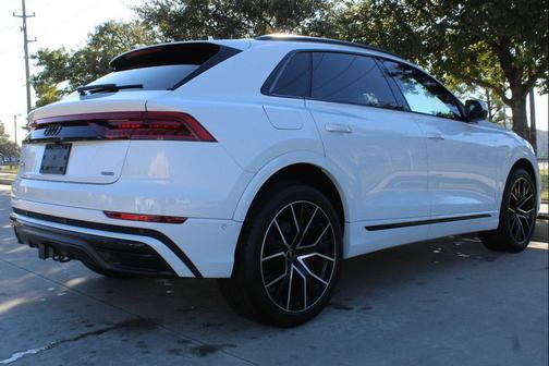2021 Audi Q8 55 Premium Plus