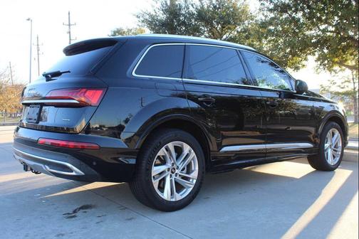 2023 Audi Q7 55 Premium Plus