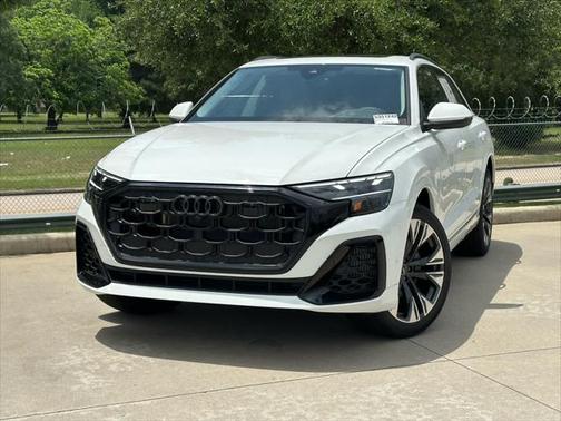 2025 Audi Q8 55 Premium Plus
