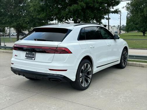 2025 Audi Q8 55 Premium Plus