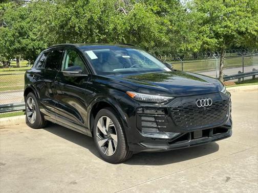 2025 Audi Q6 e-tron Premium Plus quattro
