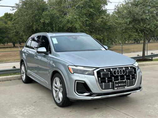 2025 Audi Q7 55 Premium Plus