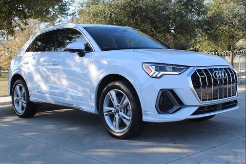 2024 Audi Q3 45 S line Premium Plus