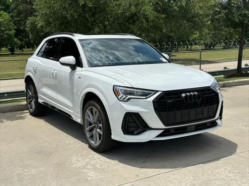 2025 Audi Q3 Premium 45 TFSI S line quattro Tiptronic
