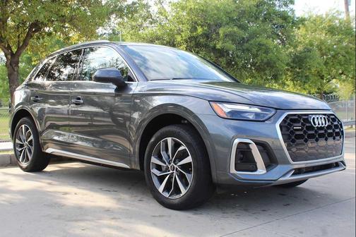 Daytona Gray Pearl Effect 2023 Audi Q5 45 S line Premium