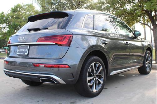 Daytona Gray Pearl Effect 2023 Audi Q5 45 S line Premium
