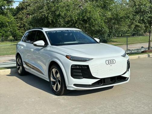 2025 Audi Q6 e-tron Prestige quattro
