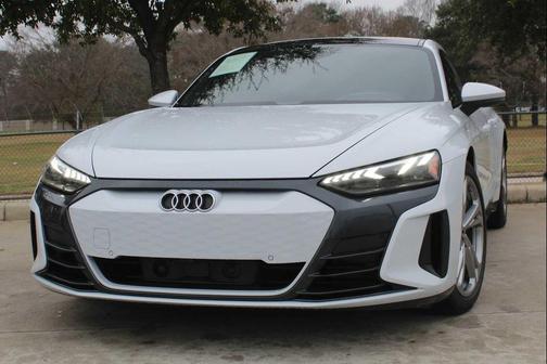 2024 Audi e-tron GT Premium Plus quattro