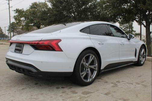 2024 Audi e-tron GT Premium Plus quattro