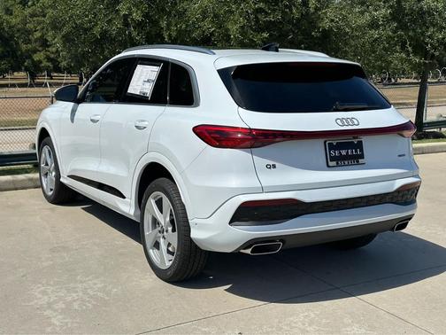 2025 Audi Q5 Premium Plus