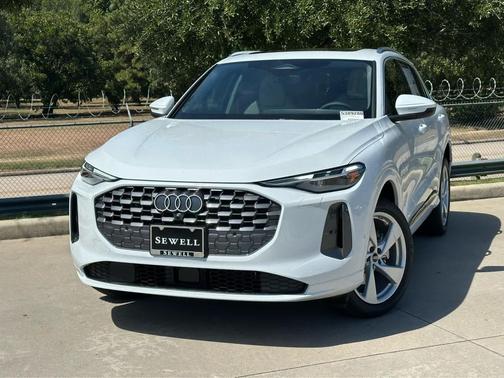 2025 Audi Q5 Premium Plus
